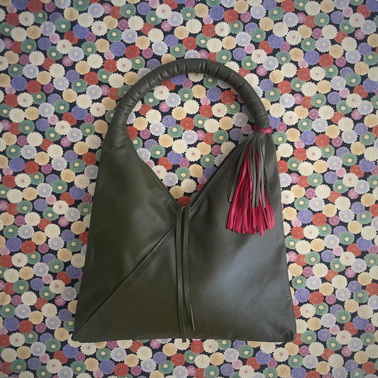 風呂敷モチーフのレザートート 「Azuma」から 限定カラーを発売します