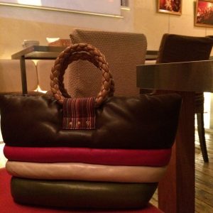 フランス人は10着しか服を持たない…!?