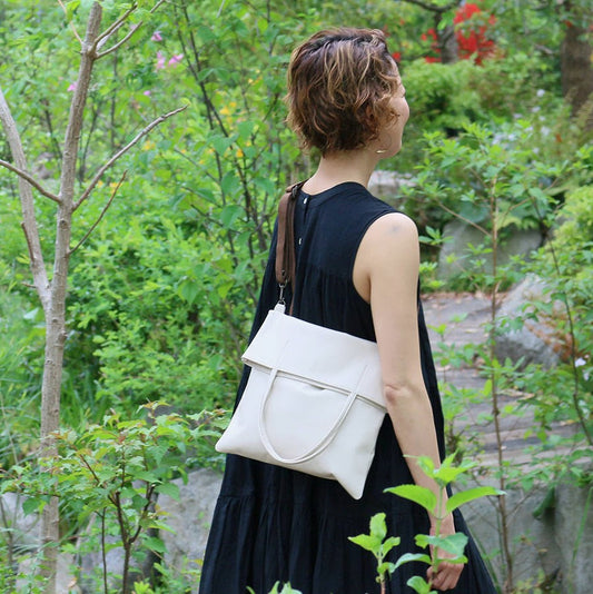 人気バッグから、新色「Ivory」登場！象牙問題を考えるイベントを同時開催