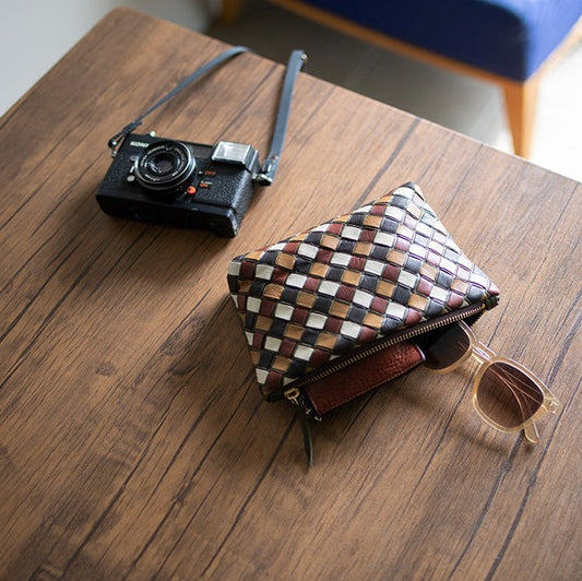 スタッフ愛用図鑑【Across Cosmetic Case】