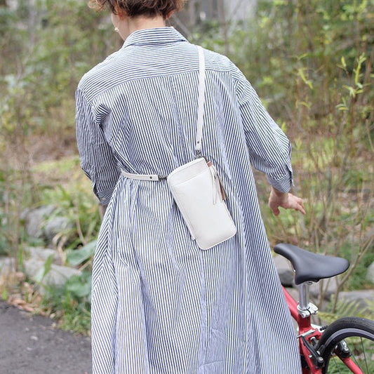 ミニマムで心地いいスマホポシェットが登場です！