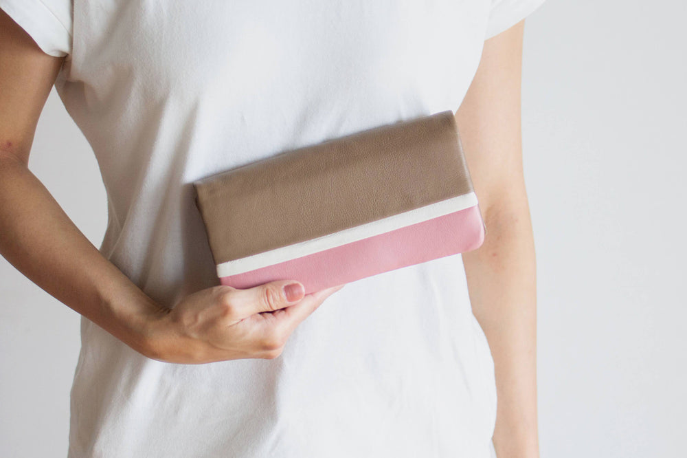 The finest leather is used inside and out.